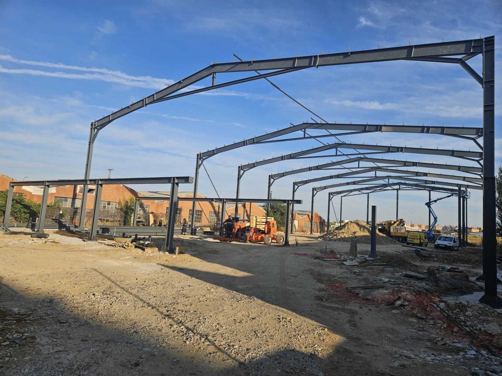 Nueva nave logística en Fuenlabrada por GESNAVE