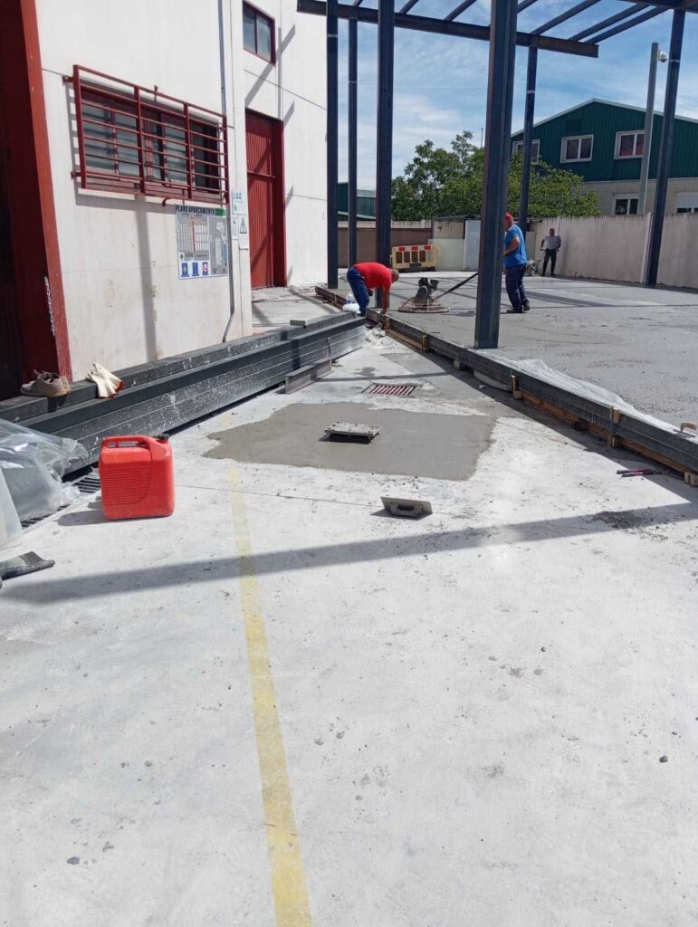 Pavimentación reforzada para el tránsito de autobuses adaptada a las necesidades del transporte público