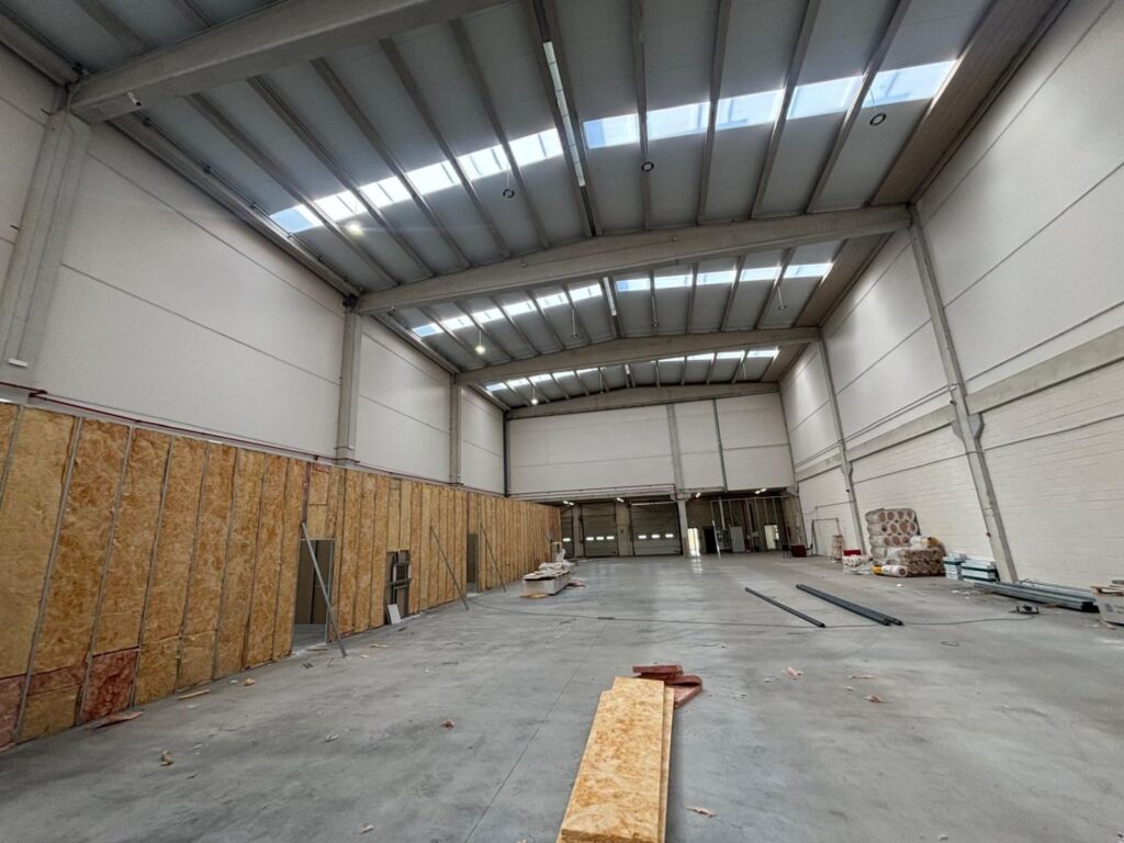 Nave para empresa de tecnología en Madrid