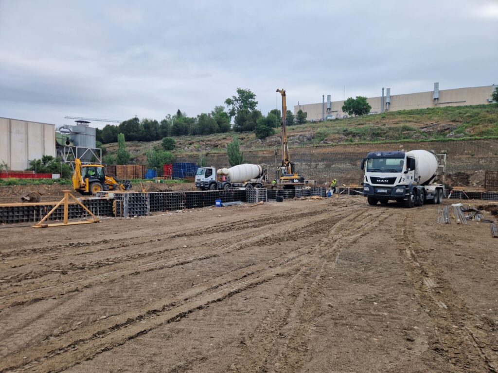 Ejecución de cimentación en nave industrial de hormigón en Madrid – GesNave